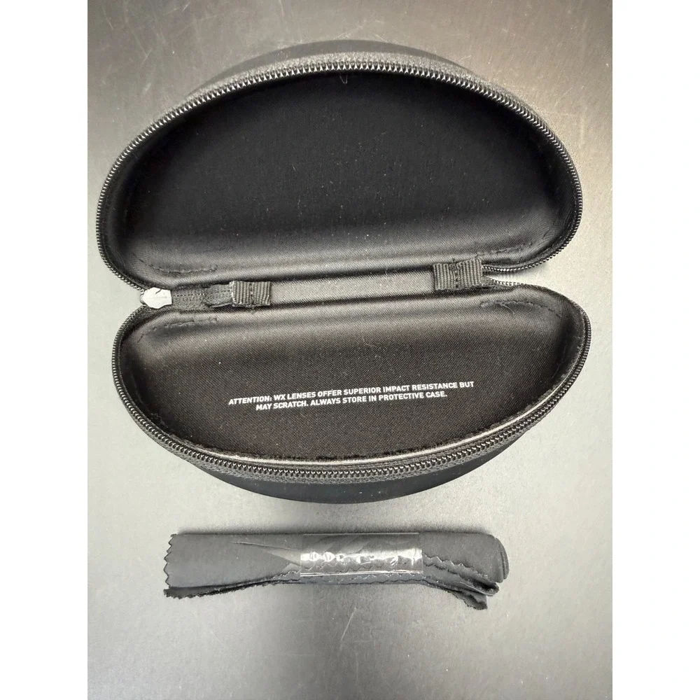 WX WILEYX HARD ZIPPER CASE BLACK WITH WIPE CLOTH EYEGLASSES/SUNGLASSES HARD CASE
